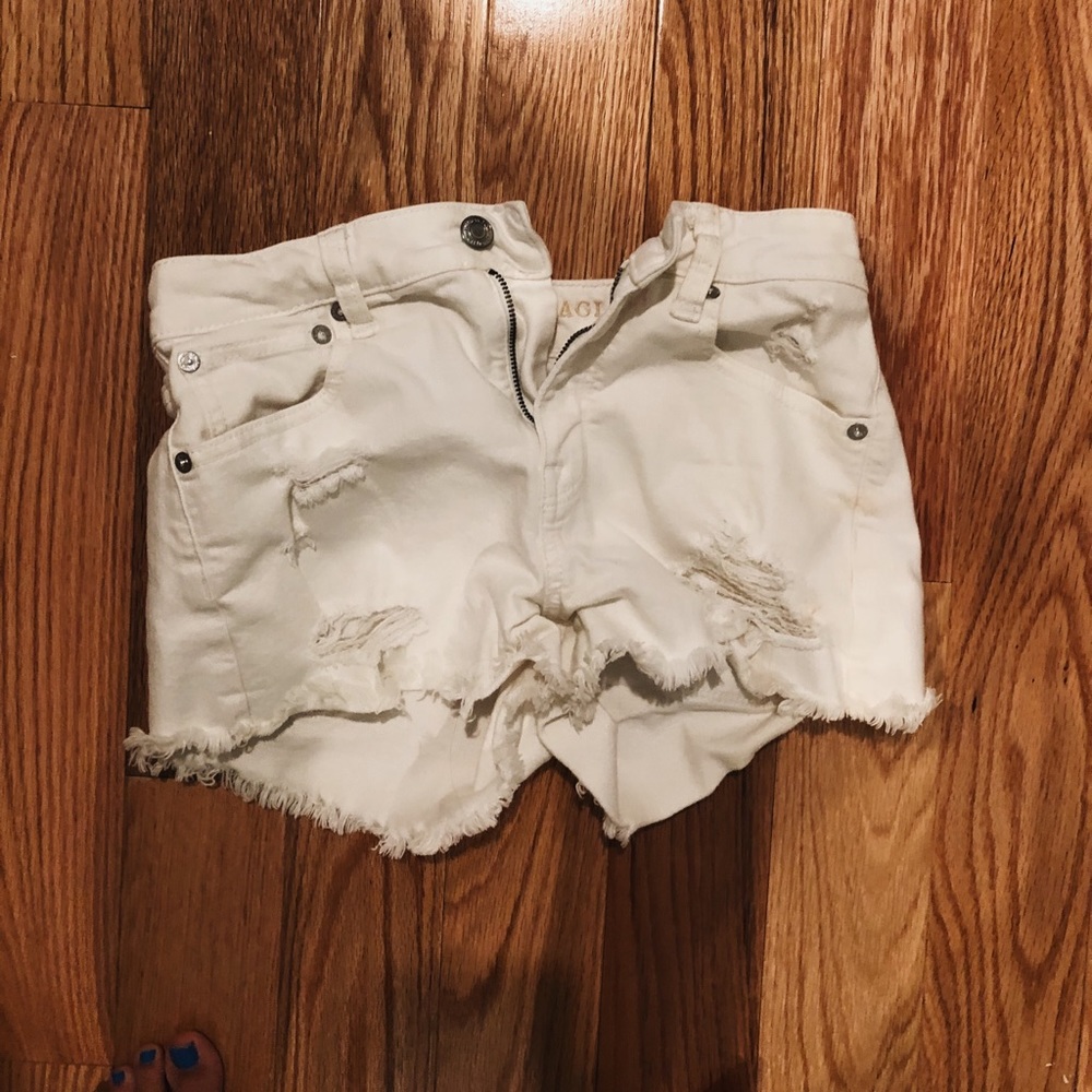 Ripped white denim shorts AE